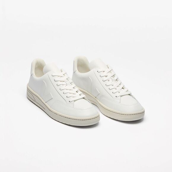 Veja V-12 LEATHER White Sneaker Womens Size 8 $170.00